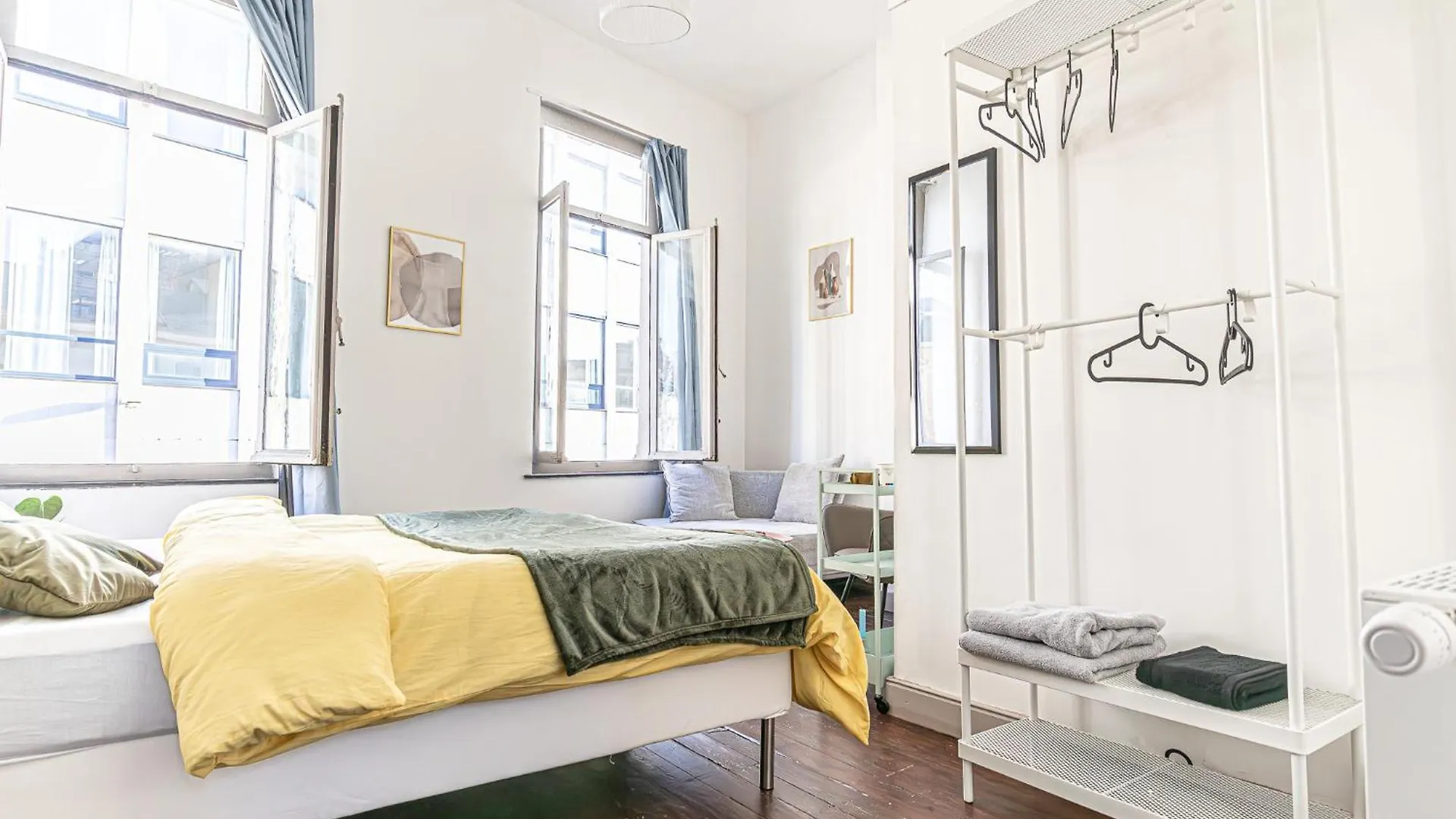 Lovely Rooms With View At Vibrant Ghent, Breezy Balcony Ghent