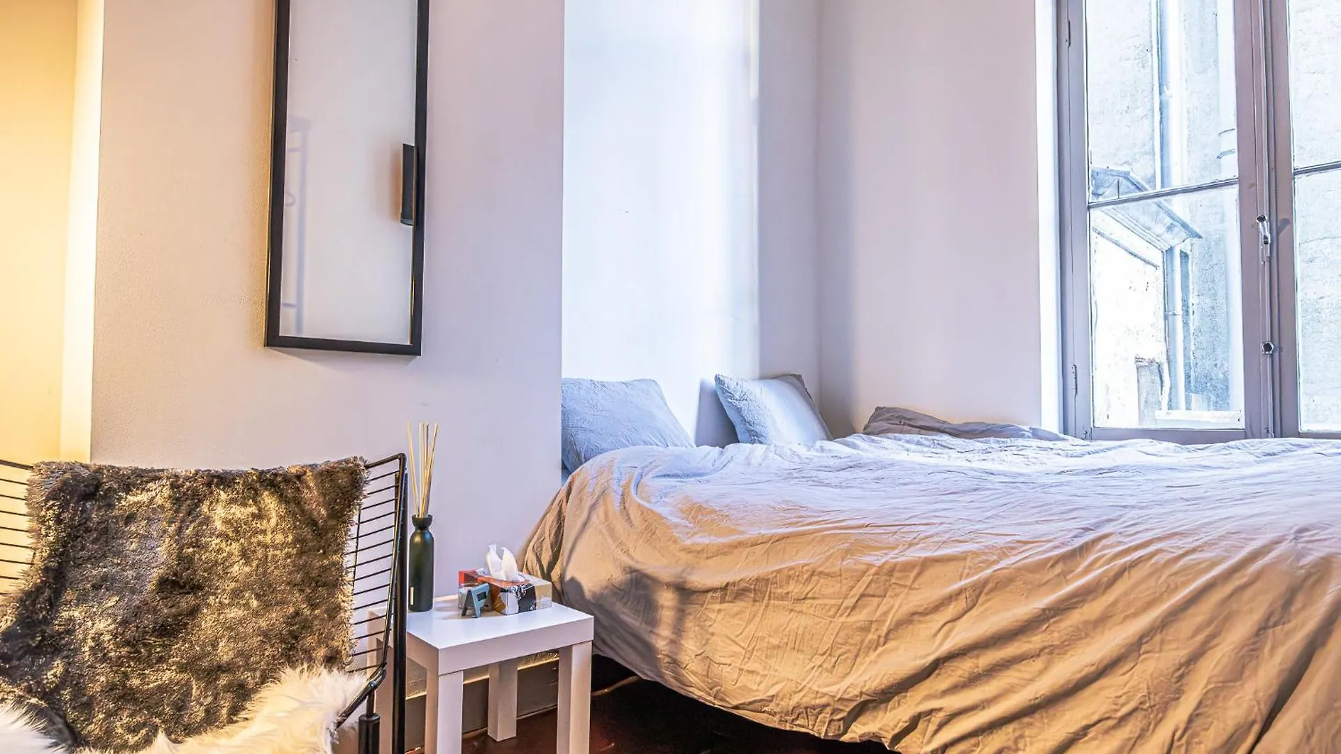 Lägenhet Lovely Rooms With View At Vibrant Ghent, Breezy Balcony