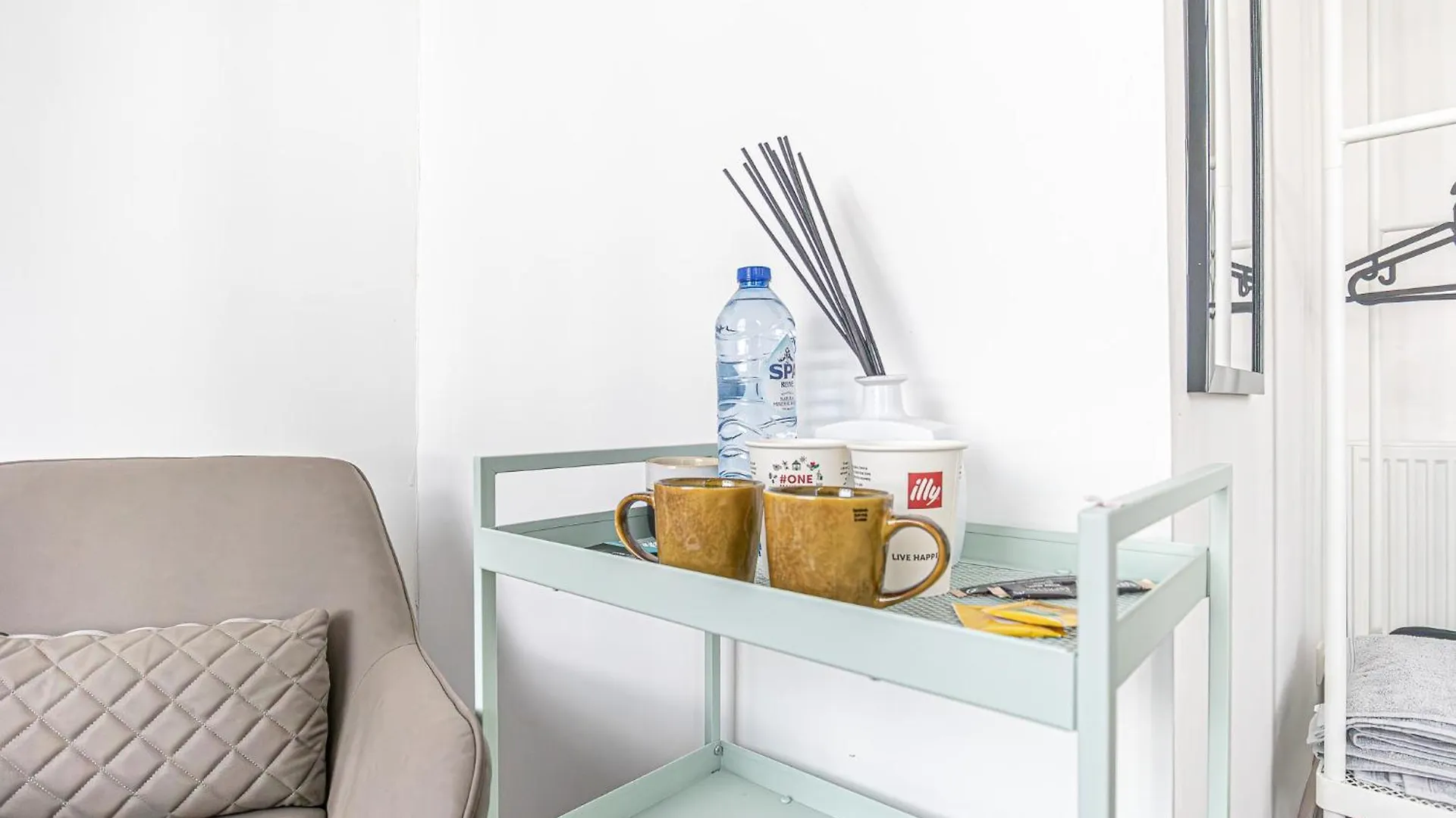 Apartment Lovely Rooms With View At Vibrant Ghent, Breezy Balcony